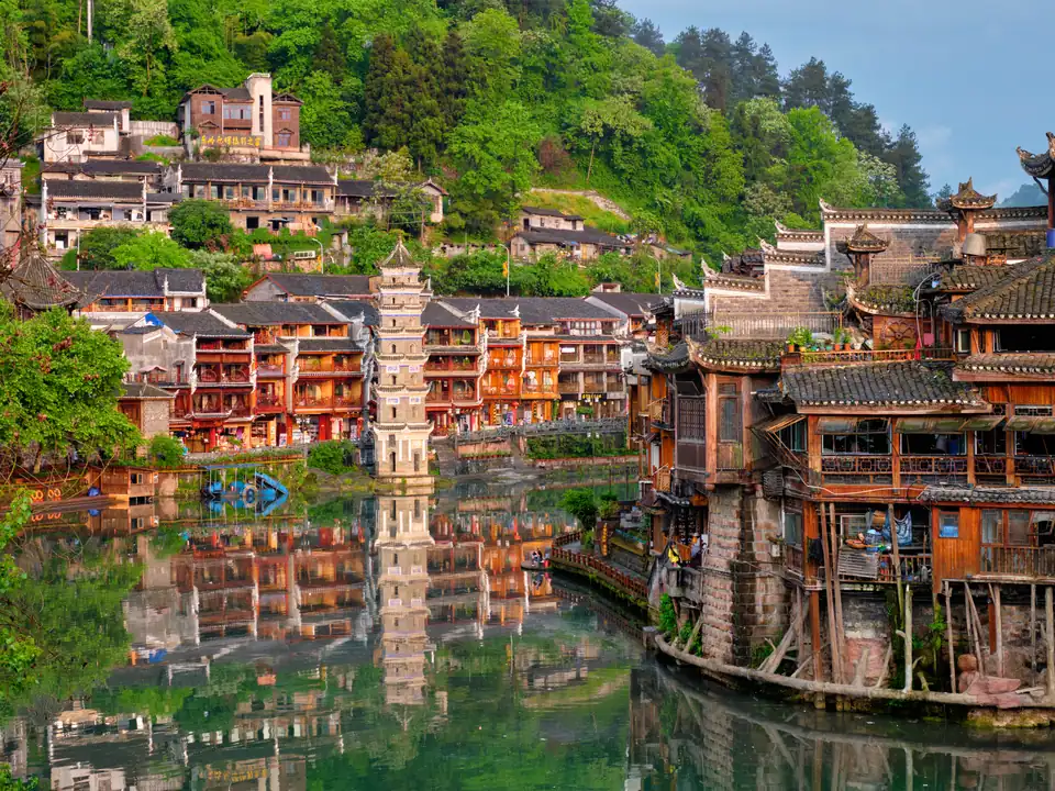 Easter in China: Furong · Fenghuang